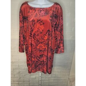 Slim Factor, Velvet feel floral top, Slightly-oversized, Red, PRICED LOW‎ TO GO